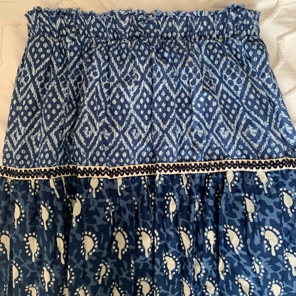 Zara Dresses & Skirts - Pattern Blue Skirt